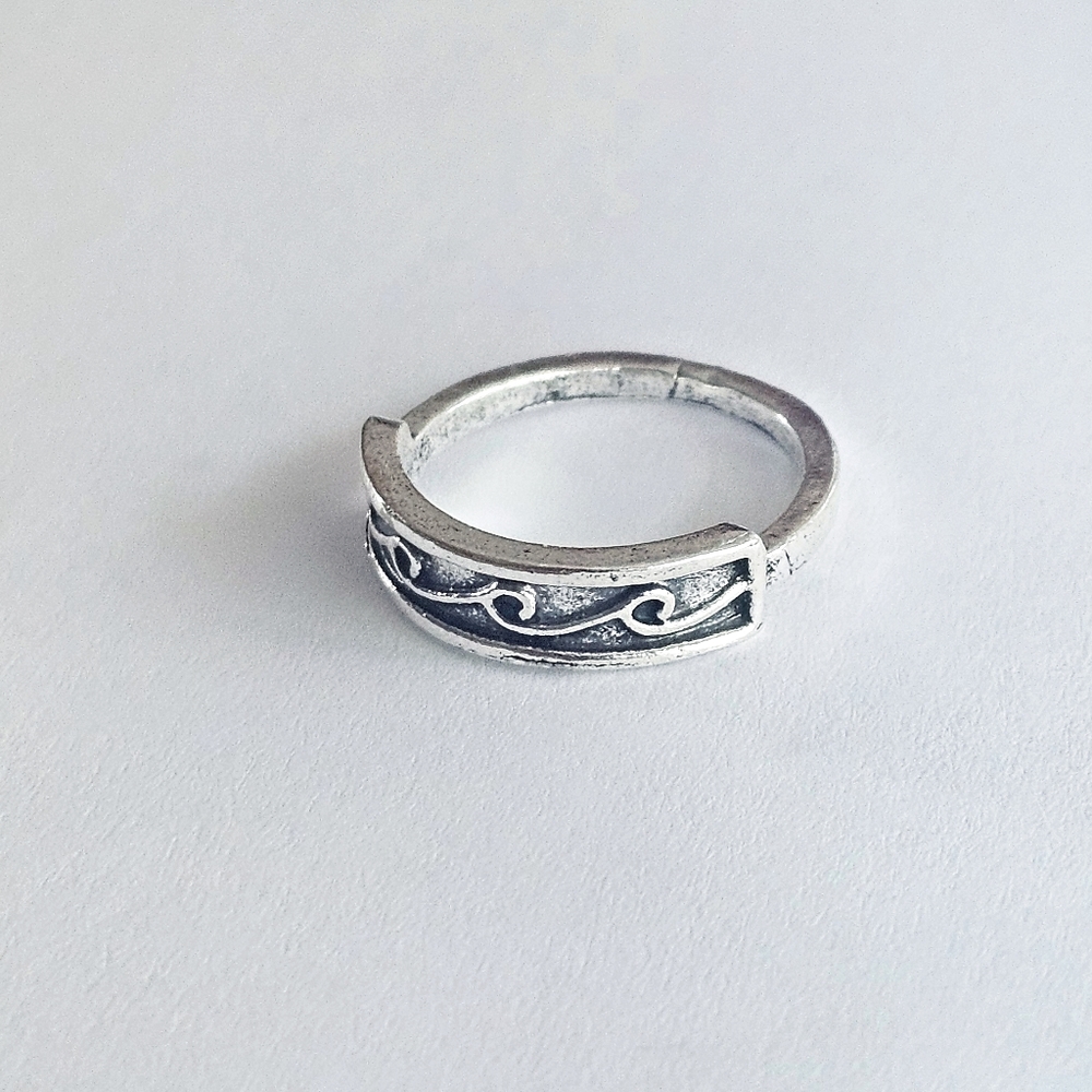 ANTIQUE LOOK  SILVER WAVE NEW SIZE 6 FASHION  SILVER RING